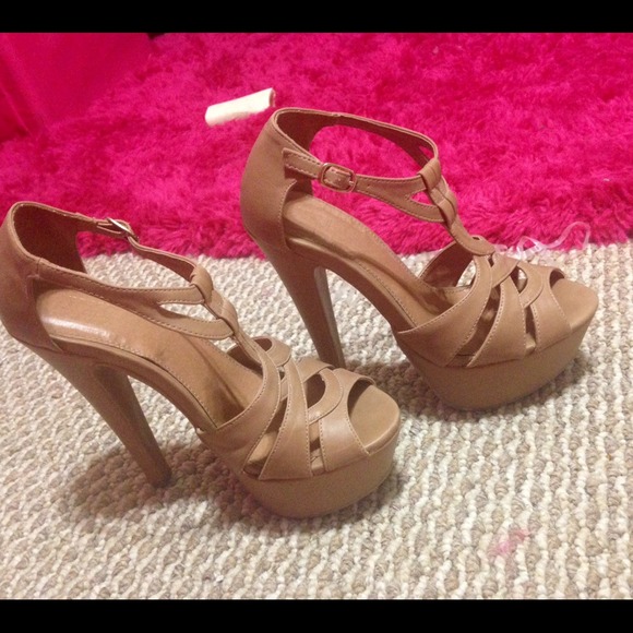 Beige heels
