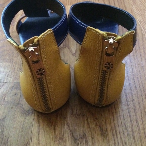 Casey Tory Burch Sandals - Picture 3 of 4