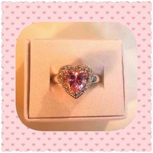 Gorgeous Sterling silver Pink Topaz Heart Ring