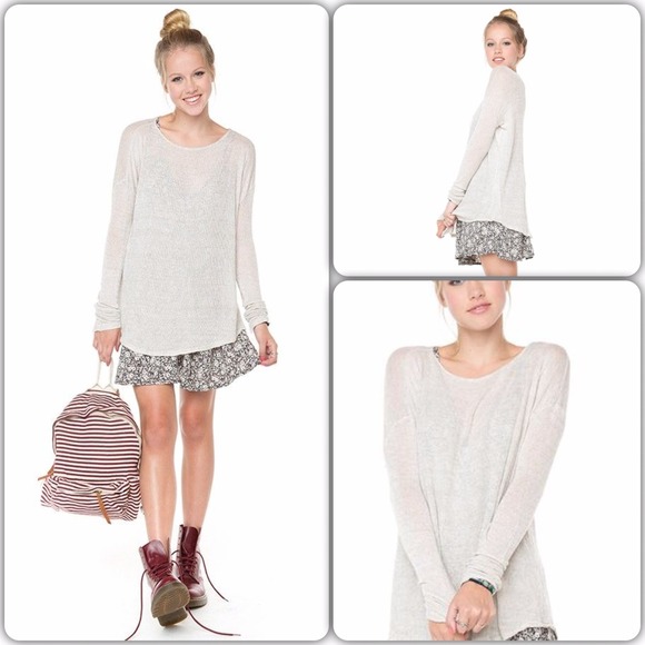 Brandy Melville Carlina Knit Top in light grey