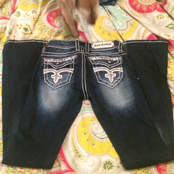 🚫hold🚫Rock revival jeans