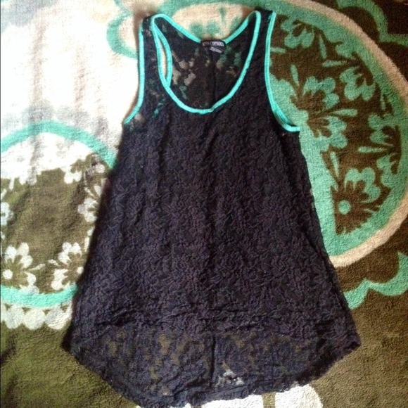 ❌Gifted💕Black Lace hi low tank w/ Blue trim - Picture 2 of 2