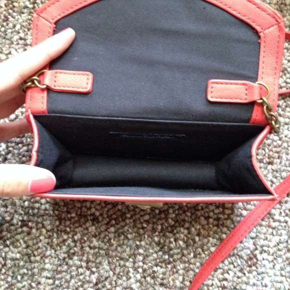 Coral American Eagle purse - Picture 2 of 4