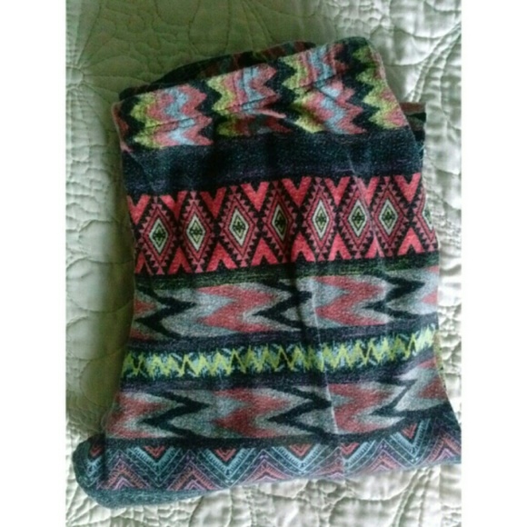 ⃣2 for $⃣1⃣6 Neon tribal leggings - Picture 3 of 3