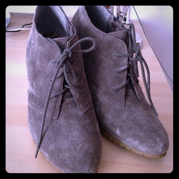 Size 7.5 Sam Edelman booties