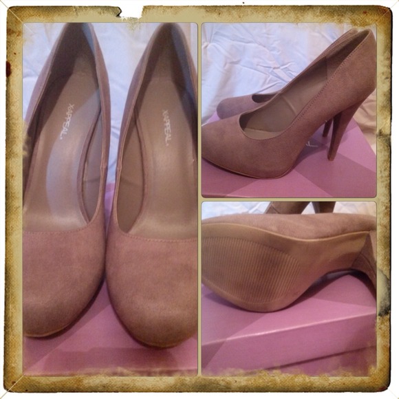Shoes - 👠Tan Suede heels👠 SZ 7.5