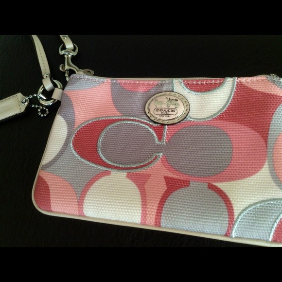 Coach Clutches & Wallets - COACH Legacy Wristlet🌸