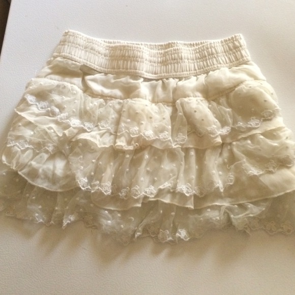 Off white skirt - Picture 1 of 2