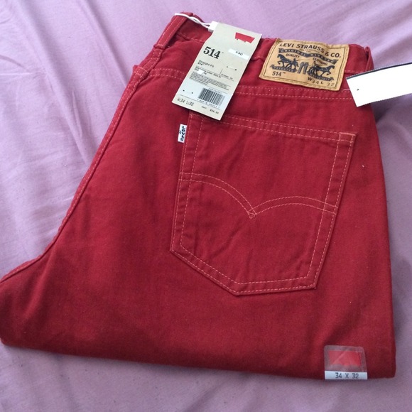 Red men's Levi's (34 x 32)