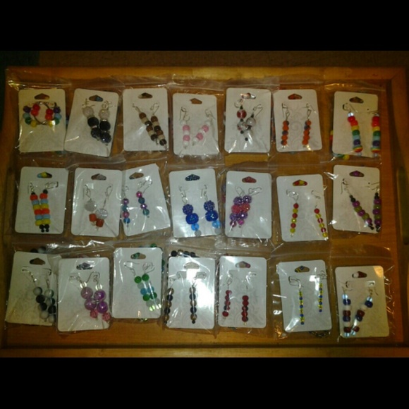 Jewelry - Picture 3 of 4