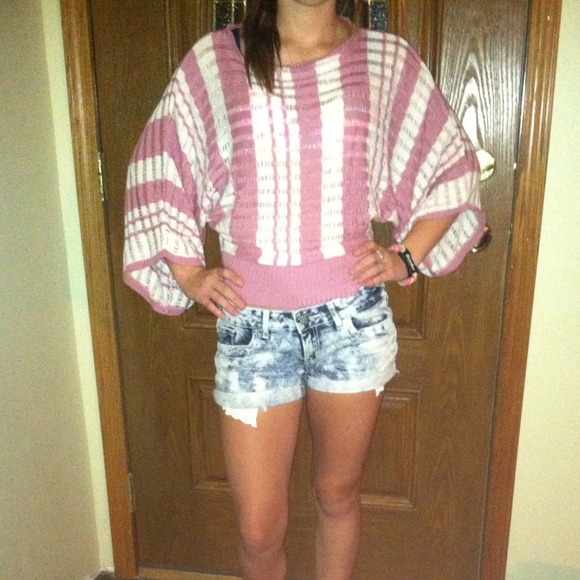 Sweater - Picture 2 of 3