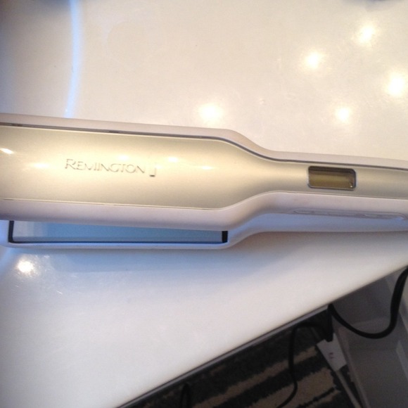 Remington flat iron