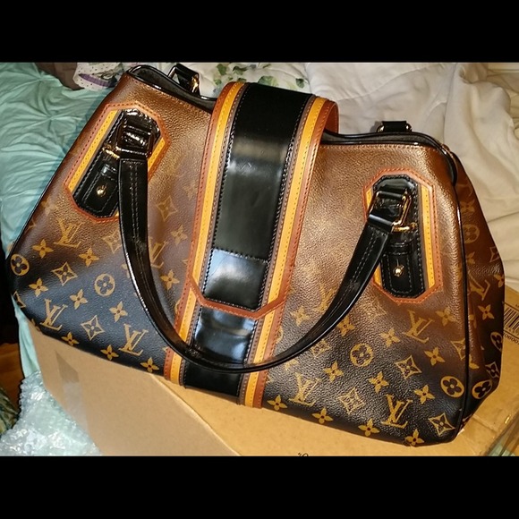 Limited Edition Louis Vuitton Mirage - Picture 3 of 5