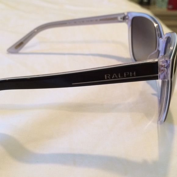 Ralph Lauren (RA 8085) Sunglasses - Picture 3 of 4