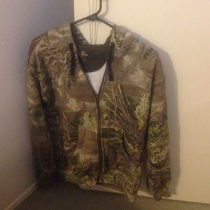 Redhead camo jacket Digital sex blow job