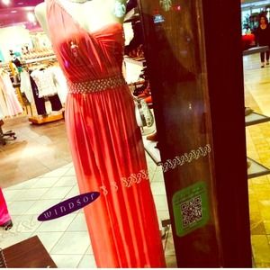 Salmon Prom Dress 💃