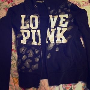 Black sweatshirt ➰