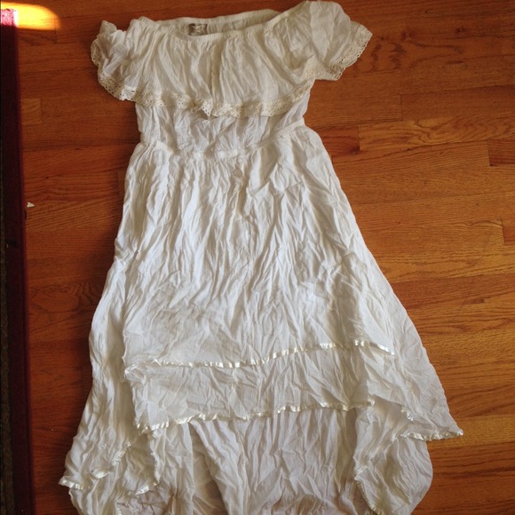 New Gorgeous off the shoulder peasant maxi dress.