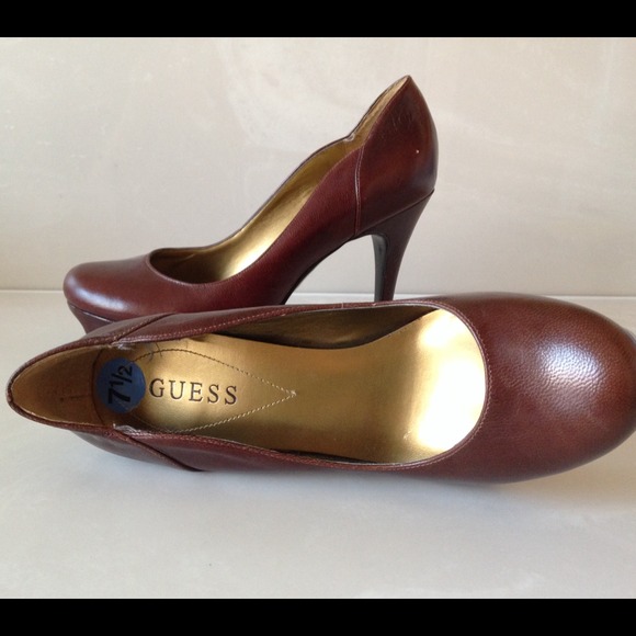 GUESS brown pumps! - Picture 2 of 3