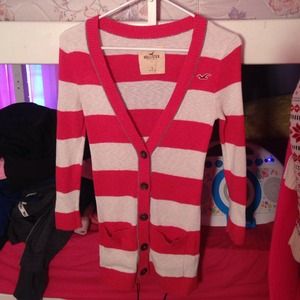Cute long pink and white Hollister sweater.