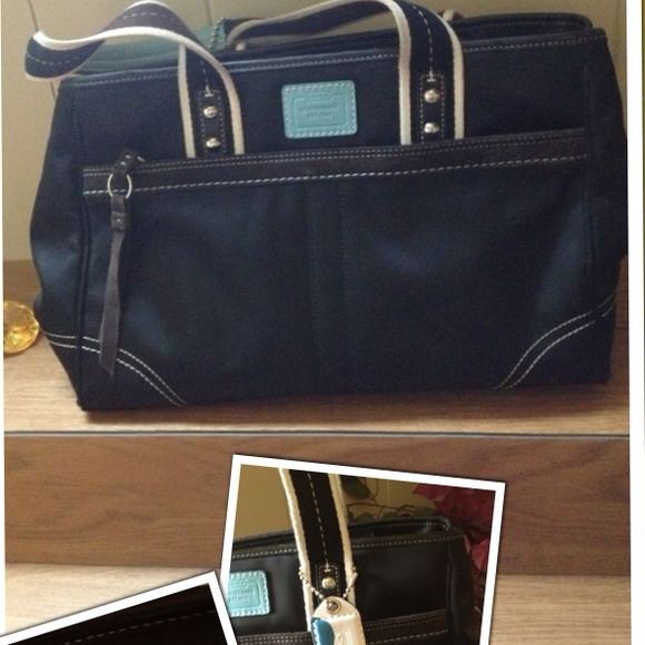 💯Authentic Coach handbag (F11993) - Picture 2 of 3