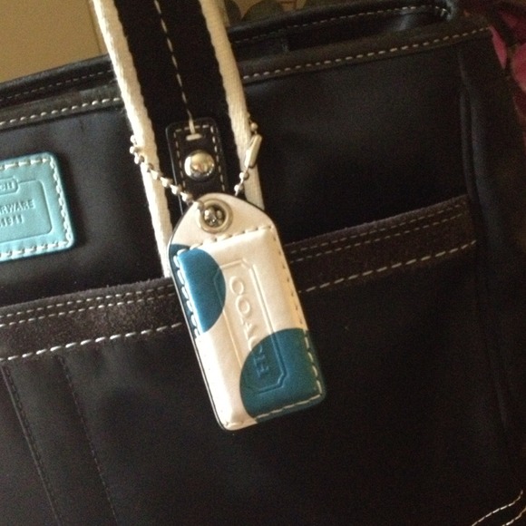 💯Authentic Coach handbag (F11993) - Picture 3 of 3