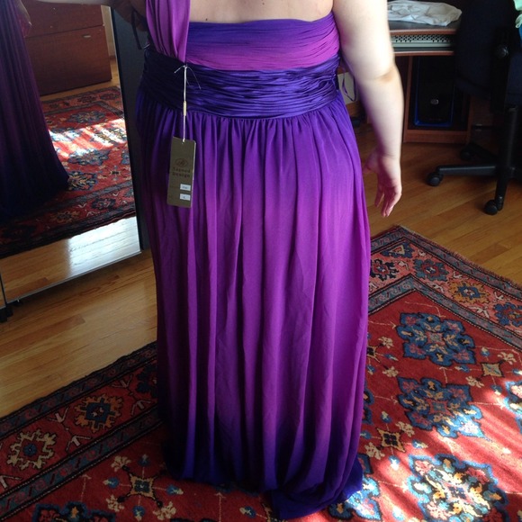 Prom dress - Picture 2 of 4