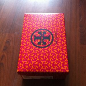 Tory Burch shoe box