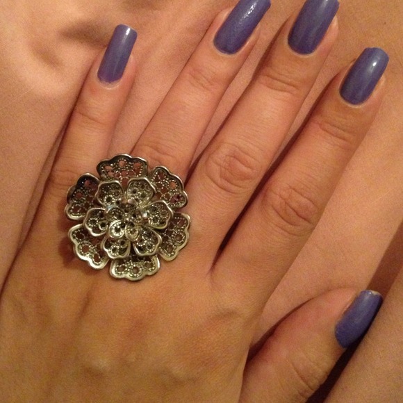 earrings & ring - Picture 2 of 4