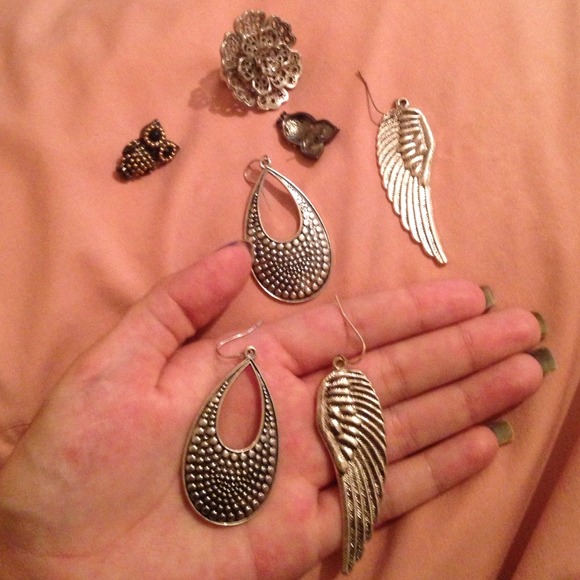 earrings & ring - Picture 4 of 4