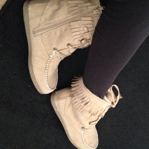 moccasin boots