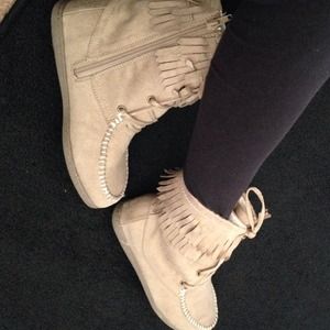 moccasin boots