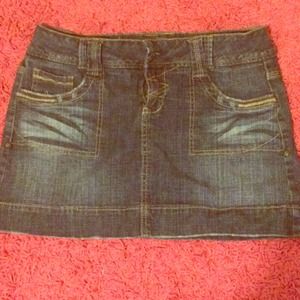 Hydraulic denim skirt