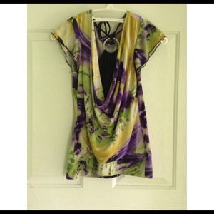 Super pretty dressy short sleeve shirt