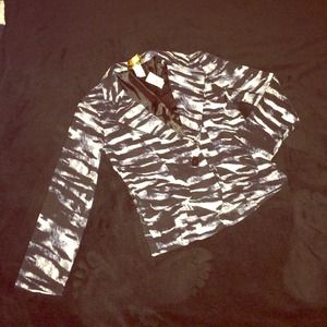 BRAND NEW! Animal print blazer