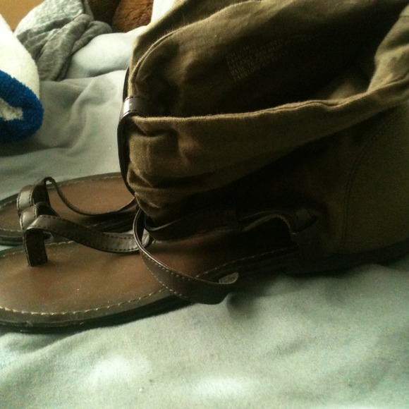 Sandals - Picture 4 of 4