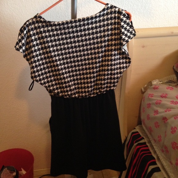 Mosiac Pattern Dress - Picture 2 of 3