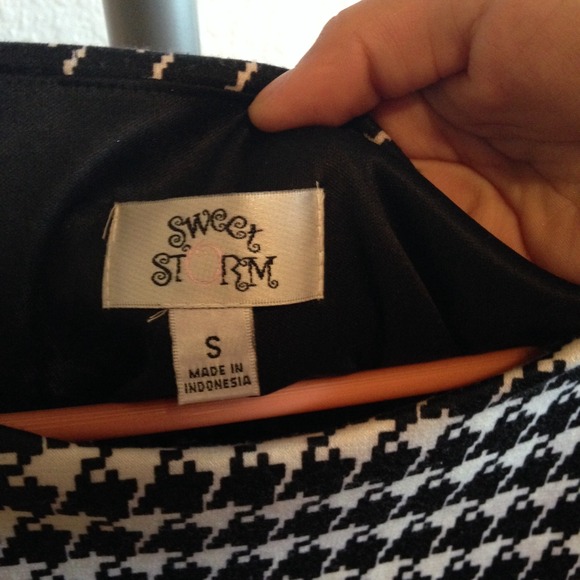 Mosiac Pattern Dress - Picture 3 of 3