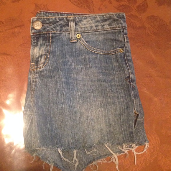 Short - Picture 2 of 4