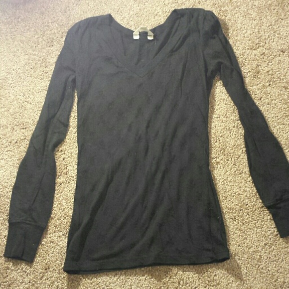 Skull and crossbones top