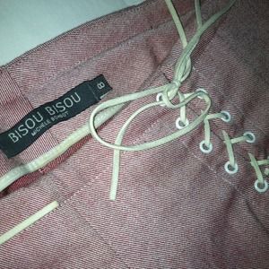 Super cute Nantucket red pants with white ties