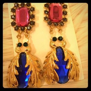 Blue and pink stone earring.
