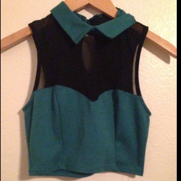 Half top shirt