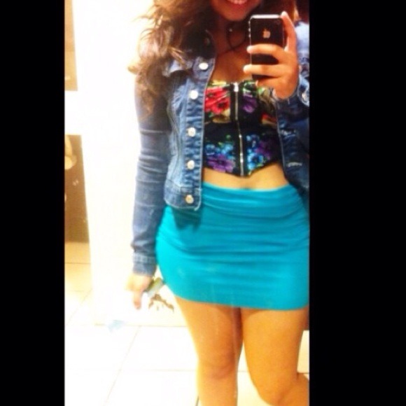 💢💢SOLD💢💢 jean jacket - Picture 3 of 3