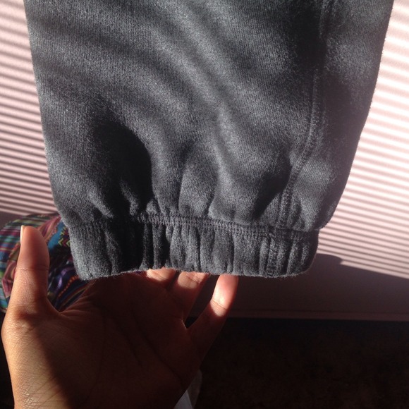 Grey Sweats - Picture 3 of 4