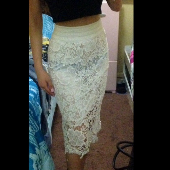 Lace pencil skirt