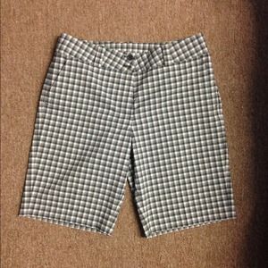 Women's Nike Golf shorts. Sz 6