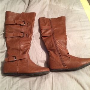 Buckle and zip boots
