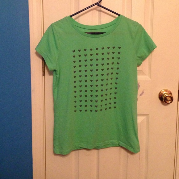 basic graphic tee
