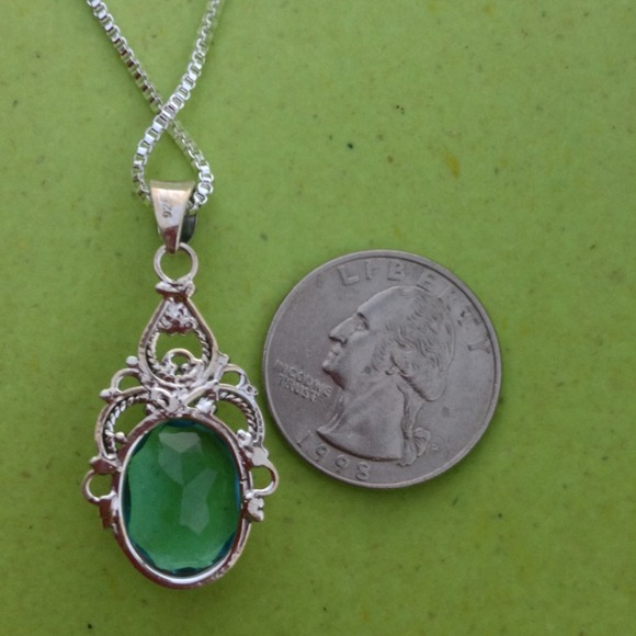 ๐2xHOST PICK๐Silver Blue Topaz Quartz Necklace๐ - Picture 4 of 4